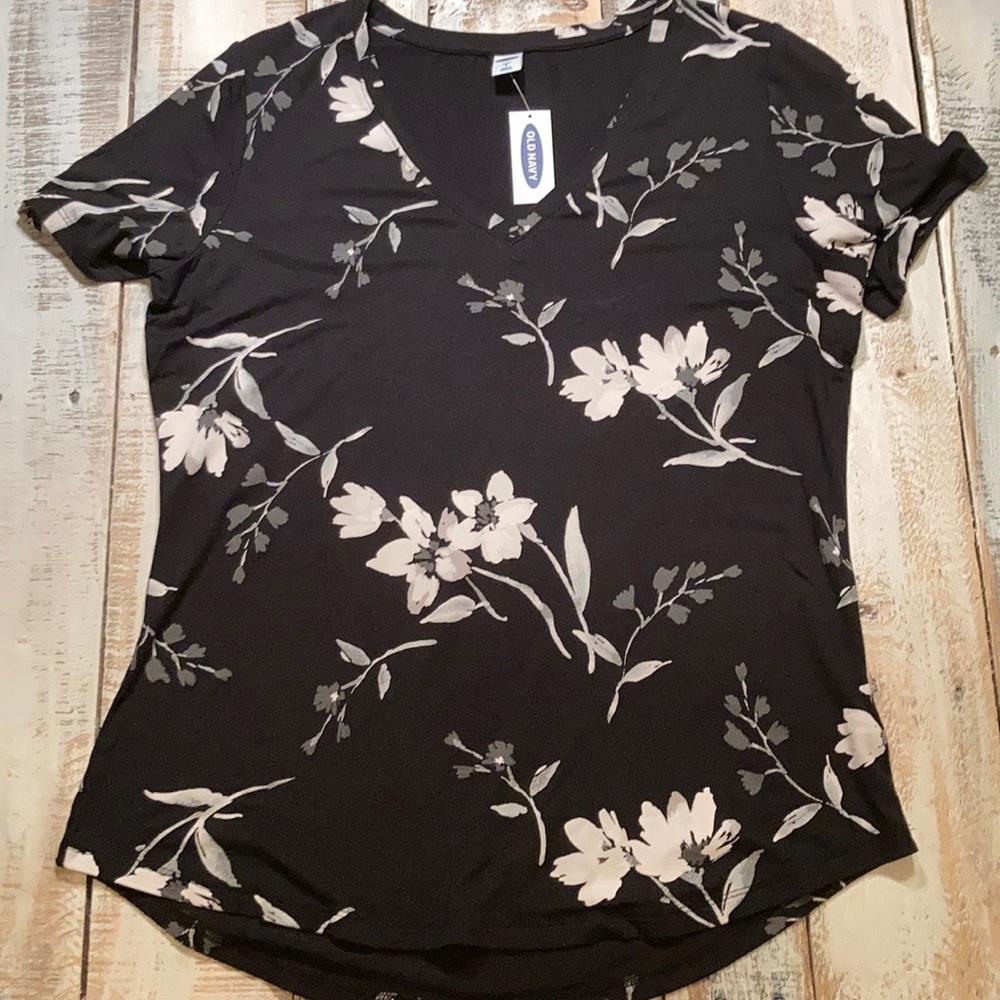 SOLD NWT Old Navy Luxe Vneck Top - Picture 2 of 5